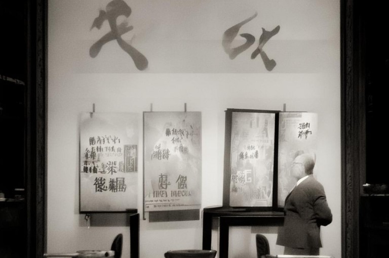 揭秘全网最低价卡盟平台,突破市场靠独特策略与服务。